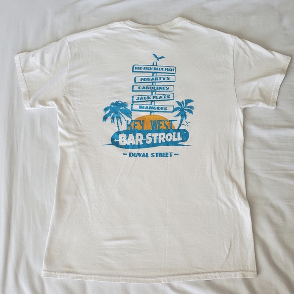 Gildan Key West Bar Stroll Tee, M, White w/Yellow & Blue - Picture 2 of 6